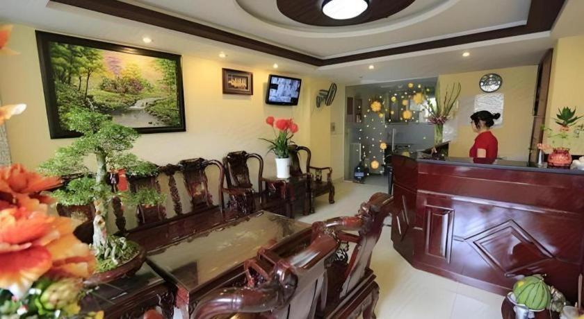 Tuan Viet Hotel Dinh Tien Hoang ホーチミン市 エクステリア 写真